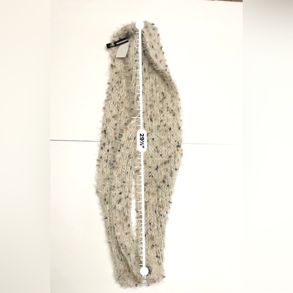 ND New Directions Women's Infinity Loop Soft Scarf Ivory Story One Size - Picture 3 of 7